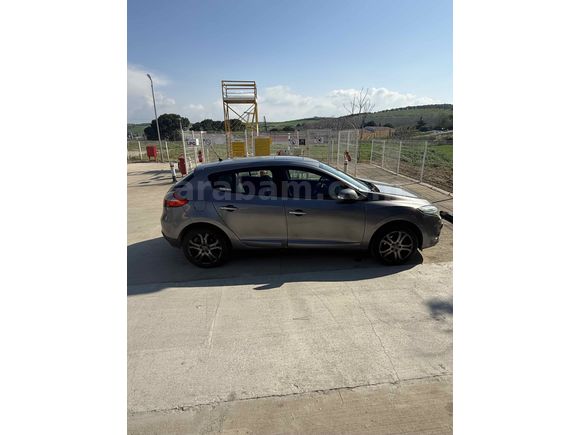 Sahibinden Renault Megane 1.5 dCi Dynamique 2011 Model 