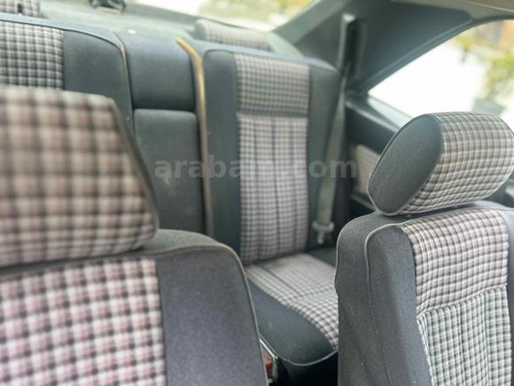 Sahibinden Mercedes - Benz E 220 1995 Model  480.000 km Siyah