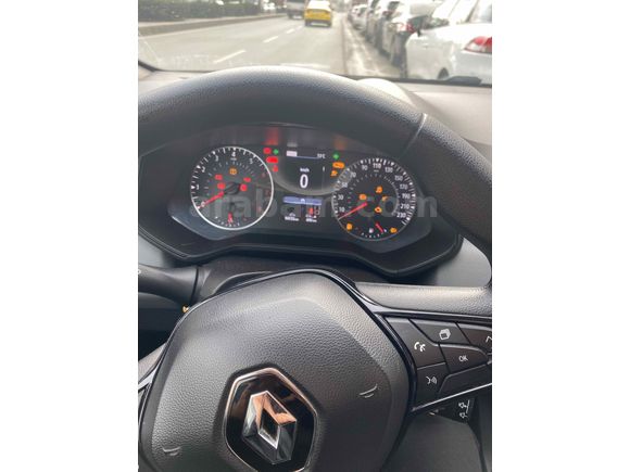 Sahibinden Renault Clio 1.0 SCe Joy 2022 Model 