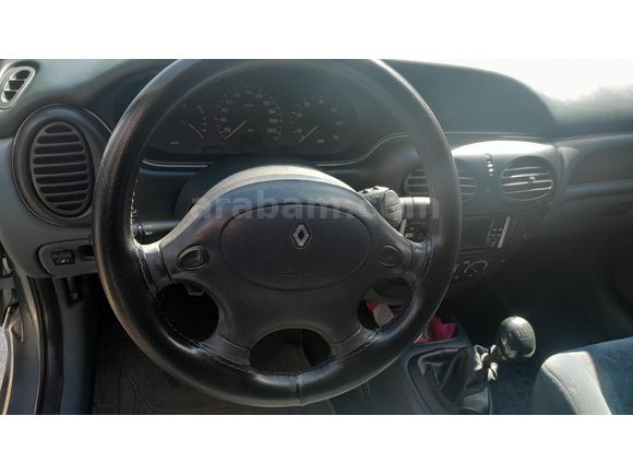 Sahibinden Renault Megane 2.0 RXT 1998 Model