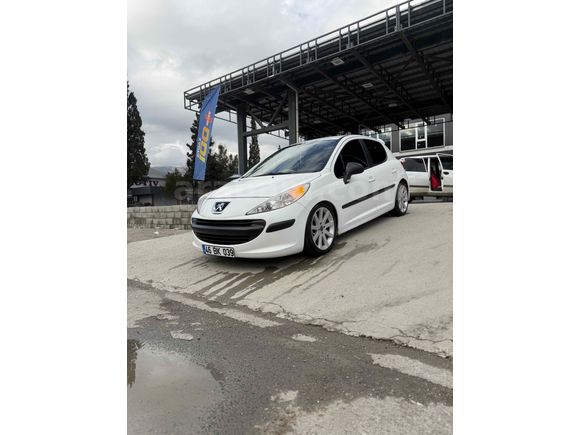 Sahibinden Peugeot 207 1.4 Trendy 2007 Model 