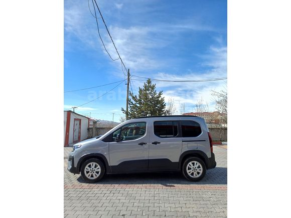 Sahibinden Peugeot Rifter 1.5 BlueHDI Allure 2024 Model