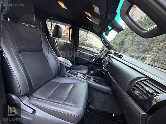 Galeriden Toyota Hilux 2.4 D-4D 4x4 Invincible 2022 Model Konya