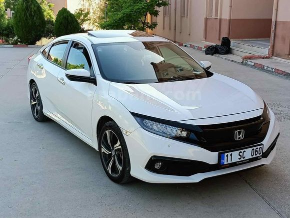 ilk sahibinden servis bakımlı 2021 çıkışlı.
