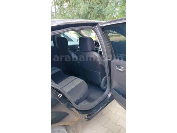 Sahibinden Renault Megane 1.5 dCi Exception 2010 Model  288.000 km Siyah