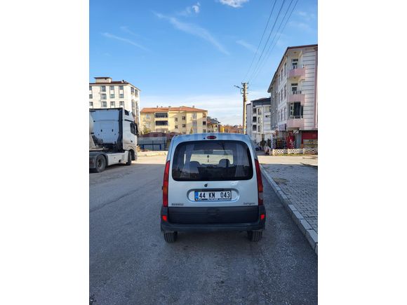 Sahibinden Renault Kangoo Multix 1.5 dCi Expression 2005 Model