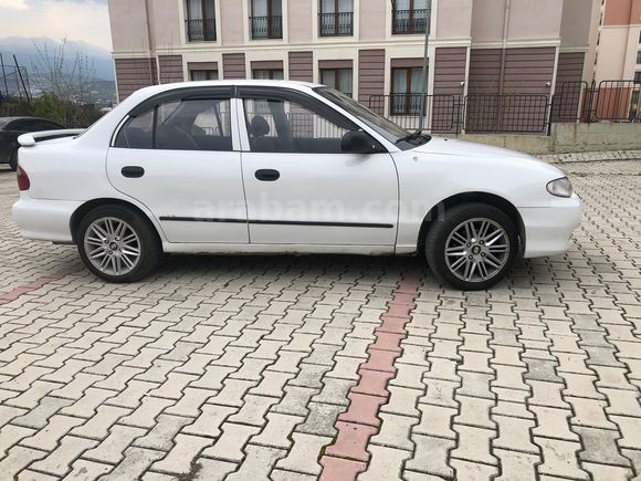 Sahibinden Hyundai Accent 1.3 GLS 1998 Model 