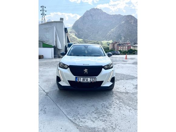 Sahibinden Peugeot 2008 1.5 BlueHDI Active Skypack 2022 Model  51.000 km Beyaz