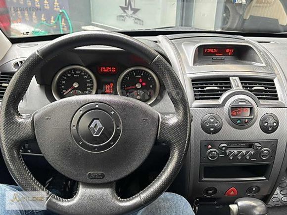 YETKİLİ SERVİS BAKIMLI 124 BİN KMDE OTOMATİK MEGANE 2