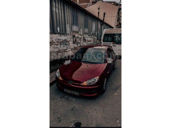 Sahibinden Peugeot 206 2000 Model  320.000 km Kırmızı