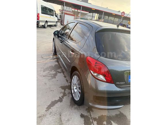 PEUGEOT 207 1.4 HDİ 179 BİNDE TERTEMİZ