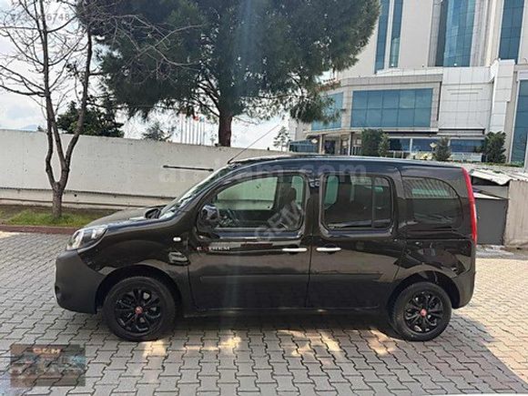 HATASIZ-BOYASIZ RENAULT KANGOO 2017 MANUEL 174.000KM...