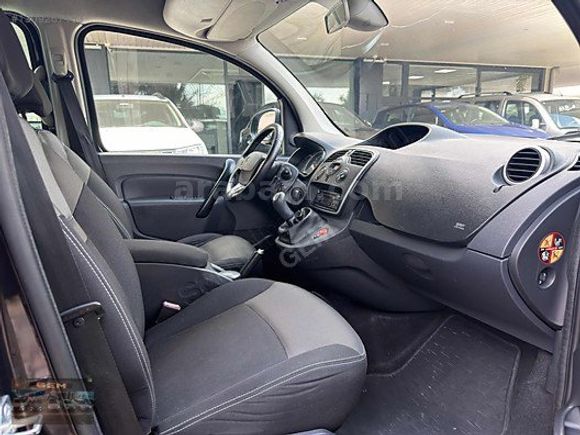 HATASIZ-BOYASIZ RENAULT KANGOO 2017 MANUEL 174.000KM...
