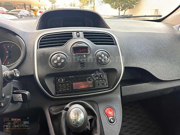 HATASIZ-BOYASIZ RENAULT KANGOO 2017 MANUEL 174.000KM...