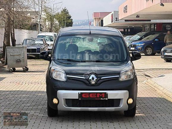 HATASIZ-BOYASIZ RENAULT KANGOO 2017 MANUEL 174.000KM...