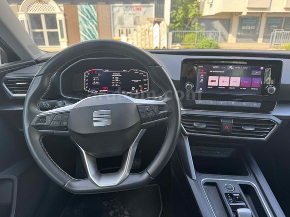 SAHİBİNDEN  2024 Model Seat Leon1.0 e-TSI DSG Style 39.000 KM
