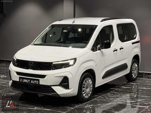 Umut Auto'dan 2025 Opel Combo 1.5 D Essential EAT8 Hatasız