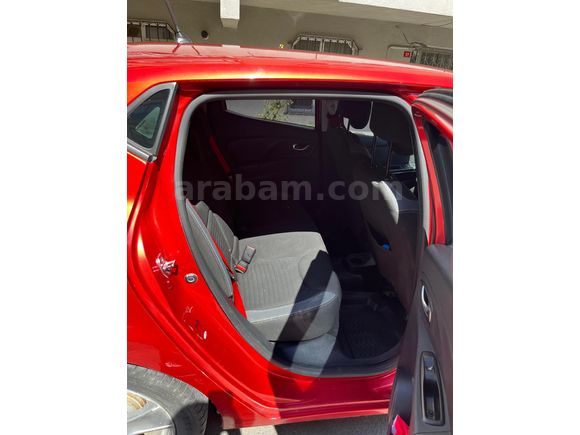 Sahibinden Renault Clio 1.5 dCi Icon 2015 Model  166.000 km Kırmızı