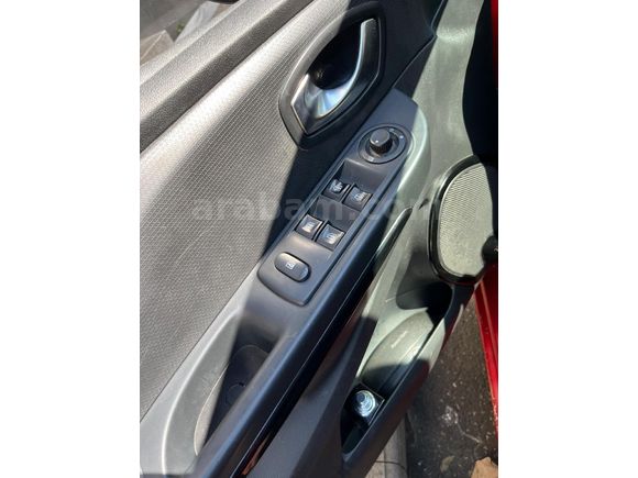 Sahibinden Renault Clio 1.5 dCi Icon 2015 Model  166.000 km Kırmızı