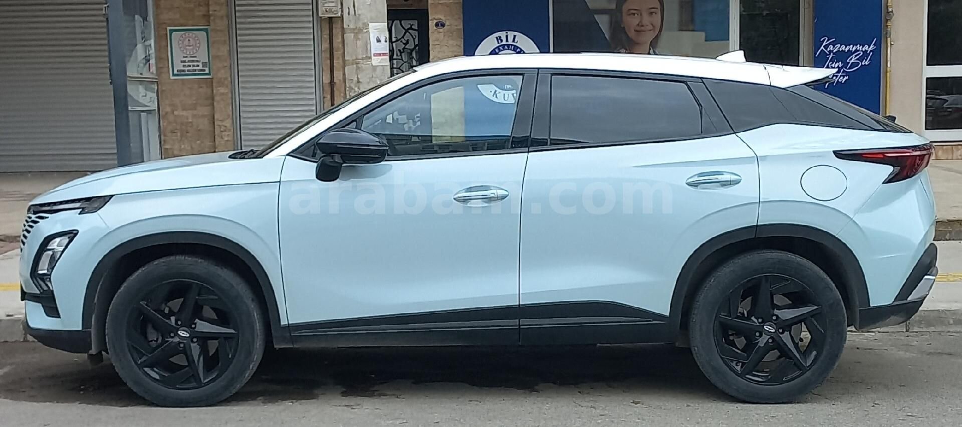 Sahibinden Chery Omoda 5 1.6 T-GDI Luxury 2023 Model İzmir 80.500 km Yeşil (metalik) 6