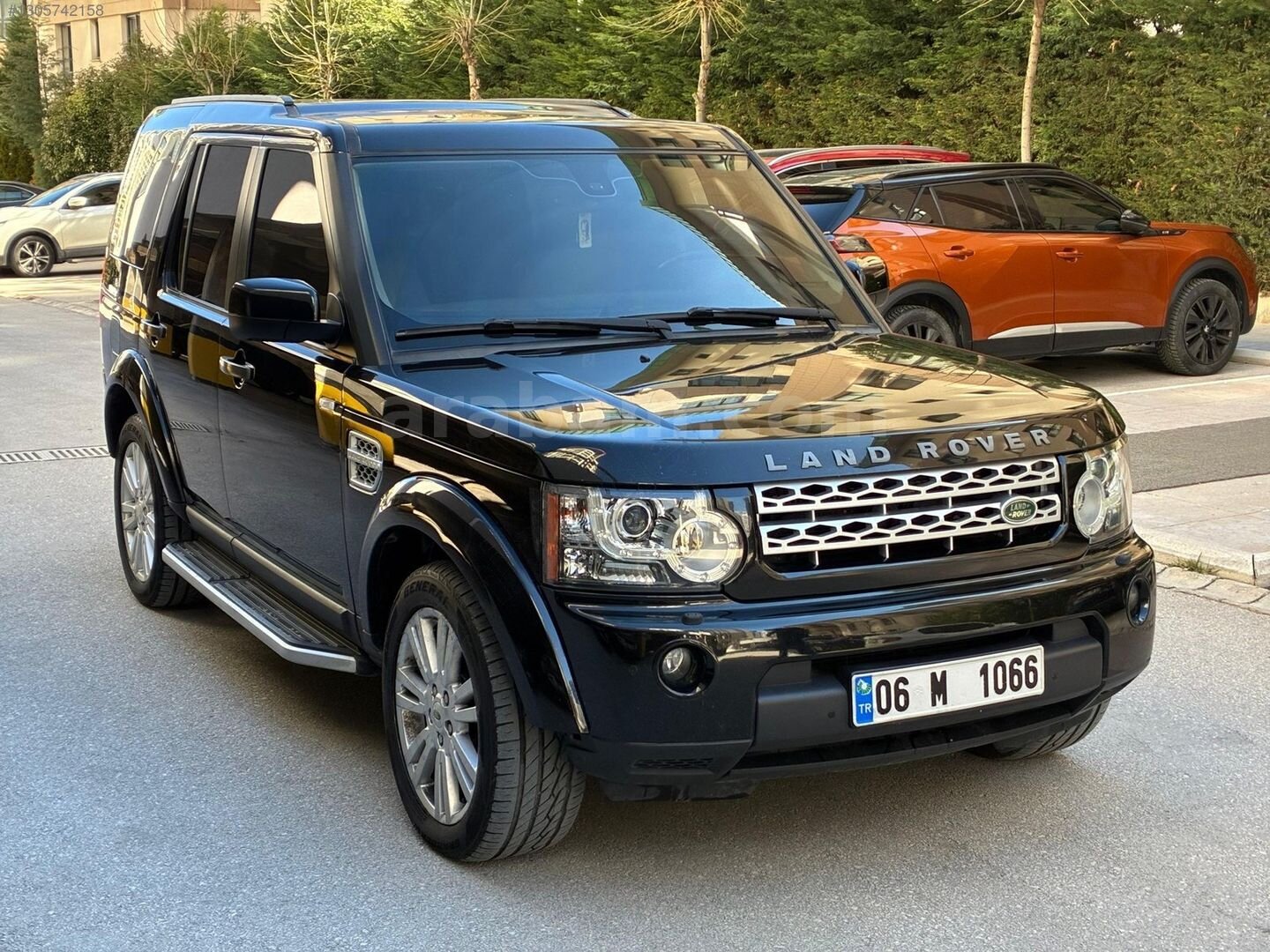Galeriden Land Rover Discovery 3.0 SDV6 HSE 2011 Model Ankara 282.000 km Siyah 3