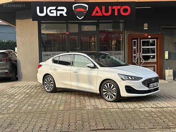 UGR AUTO'DAN 2025 MODEL FORD FOCUS CAM TAVAN DİZEL OTOMATİK