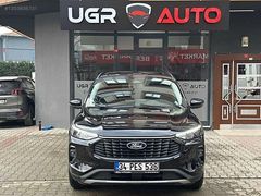 UGR AUTO'DAN 2025 MODEL FORD KUGA CAM TAVAN BENZİN OTOMATİK