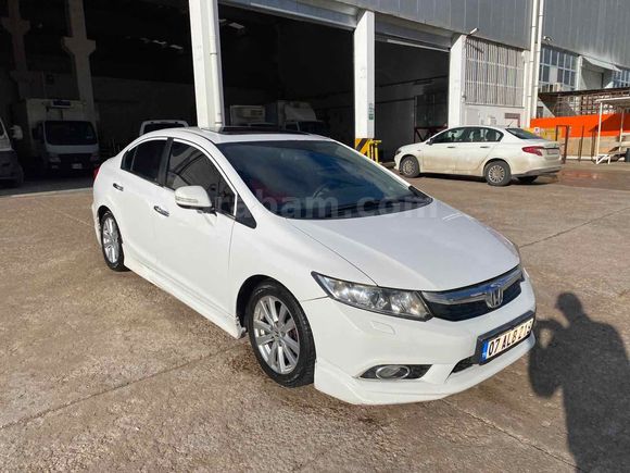 Sahibinden Honda Civic 1.6i VTEC ECO Elegance 2012 Model 