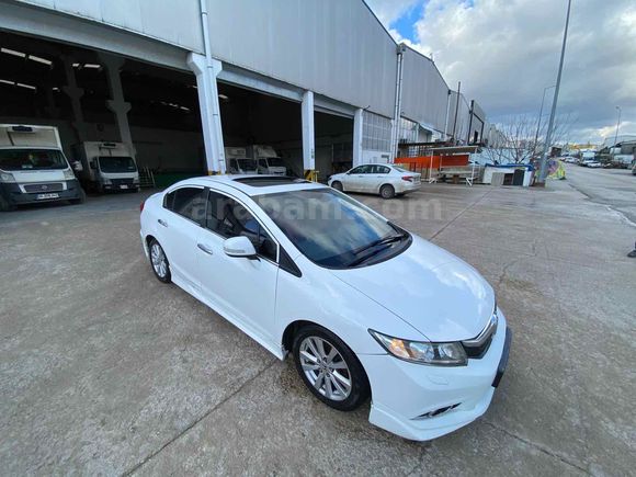 Sahibinden Honda Civic 1.6i VTEC ECO Elegance 2012 Model 
