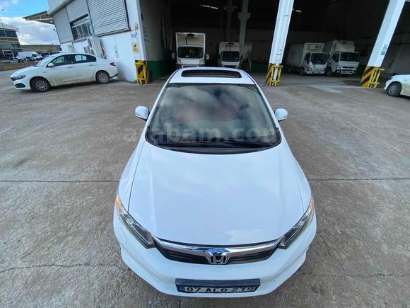 Sahibinden Honda Civic 1.6i VTEC ECO Elegance 2012 Model 