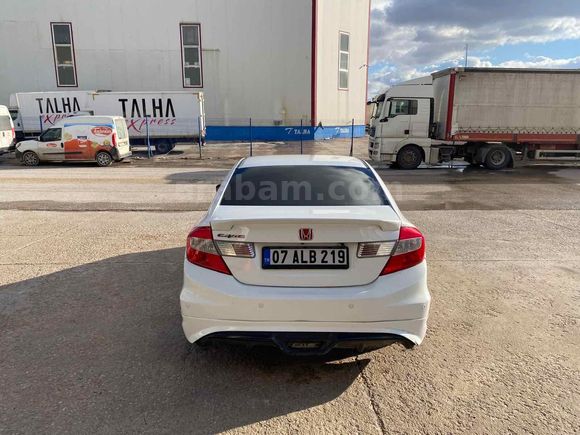 Sahibinden Honda Civic 1.6i VTEC ECO Elegance 2012 Model 