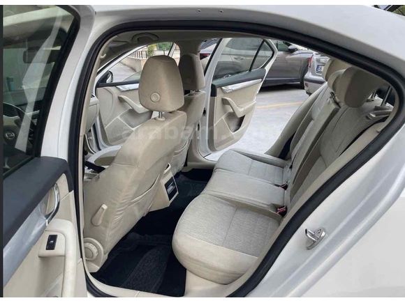 Sahibinden Skoda Octavia 1.6 TDI Elegance CR 2013 Model 