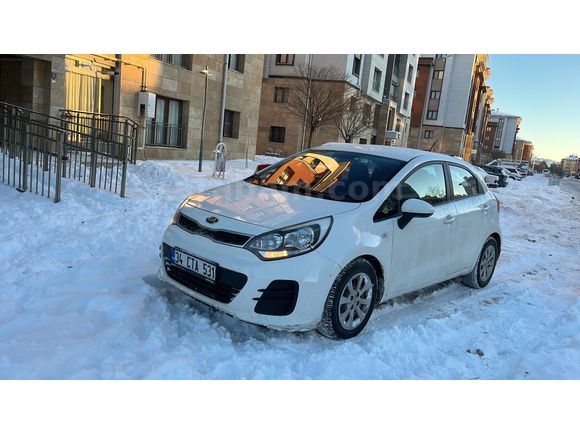 Sahibinden Kia Rio 1.4 CVVT Comfort 2016 Model  107.000 km Beyaz