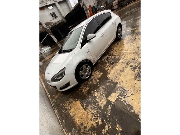 Sahibinden Öğretmenden Opel Astra 1.6  j kasa Edition 2013 Model 