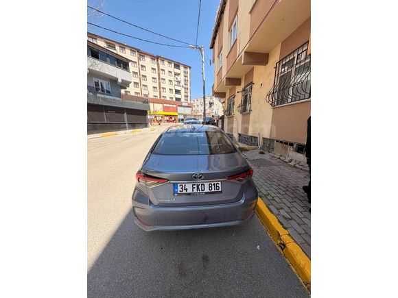 Sahibinden Toyota Corolla 1.8 Hybrid Dream 2022 Model 