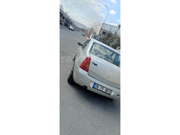 Dacia Logan 1.6 Laureate 2005 Model