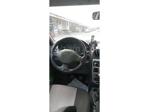 Dacia Logan 1.6 Laureate 2005 Model