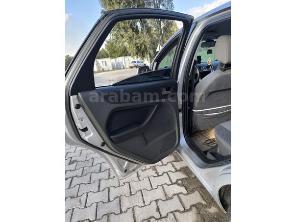 Sahibinden Ford Focus 1.6 TDCi Trend 2006 Model