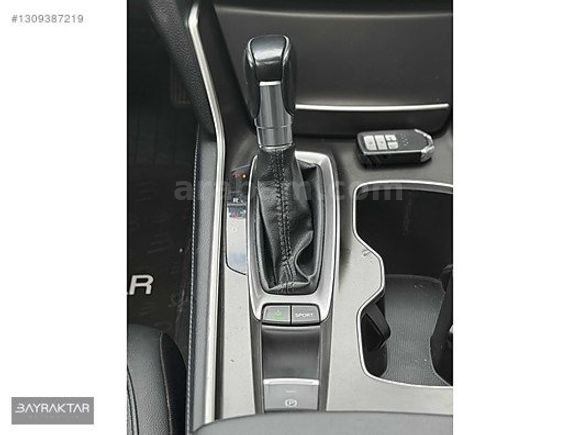 BAYRAKTAR'DAN 2021 HONDA ACCORD 1.5 VTEC EXECUTİVE PLUS BOYASIZ
