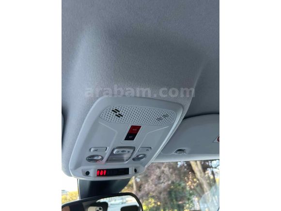 Sahibinden Opel Corsa 1.2 T Edition 2024 Model  19.000 km Beyaz