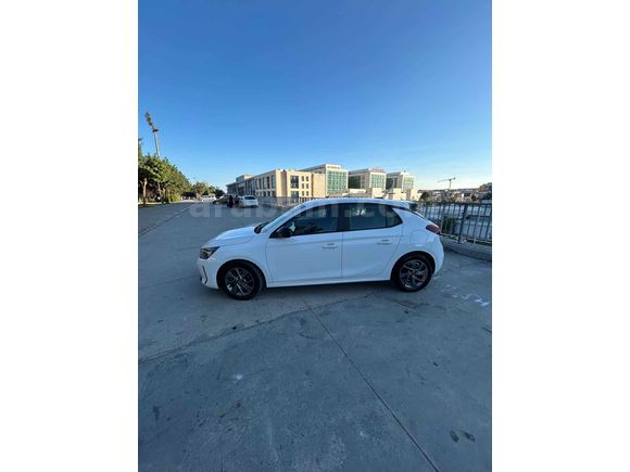 Sahibinden Opel Corsa 1.2 T Edition 2024 Model  19.000 km Beyaz