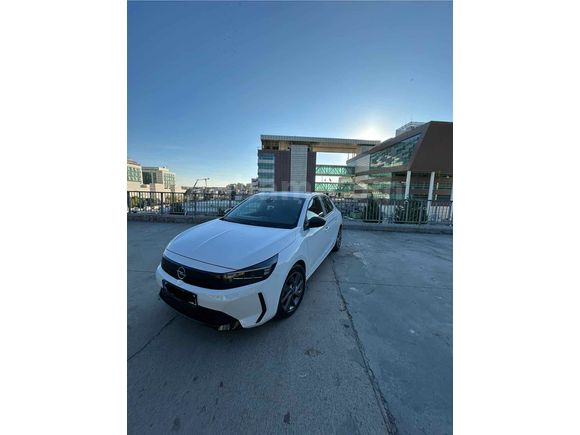 Sahibinden Opel Corsa 1.2 T Edition 2024 Model  19.000 km Beyaz