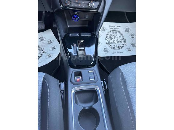 Sahibinden Opel Corsa 1.2 T Edition 2024 Model  19.000 km Beyaz