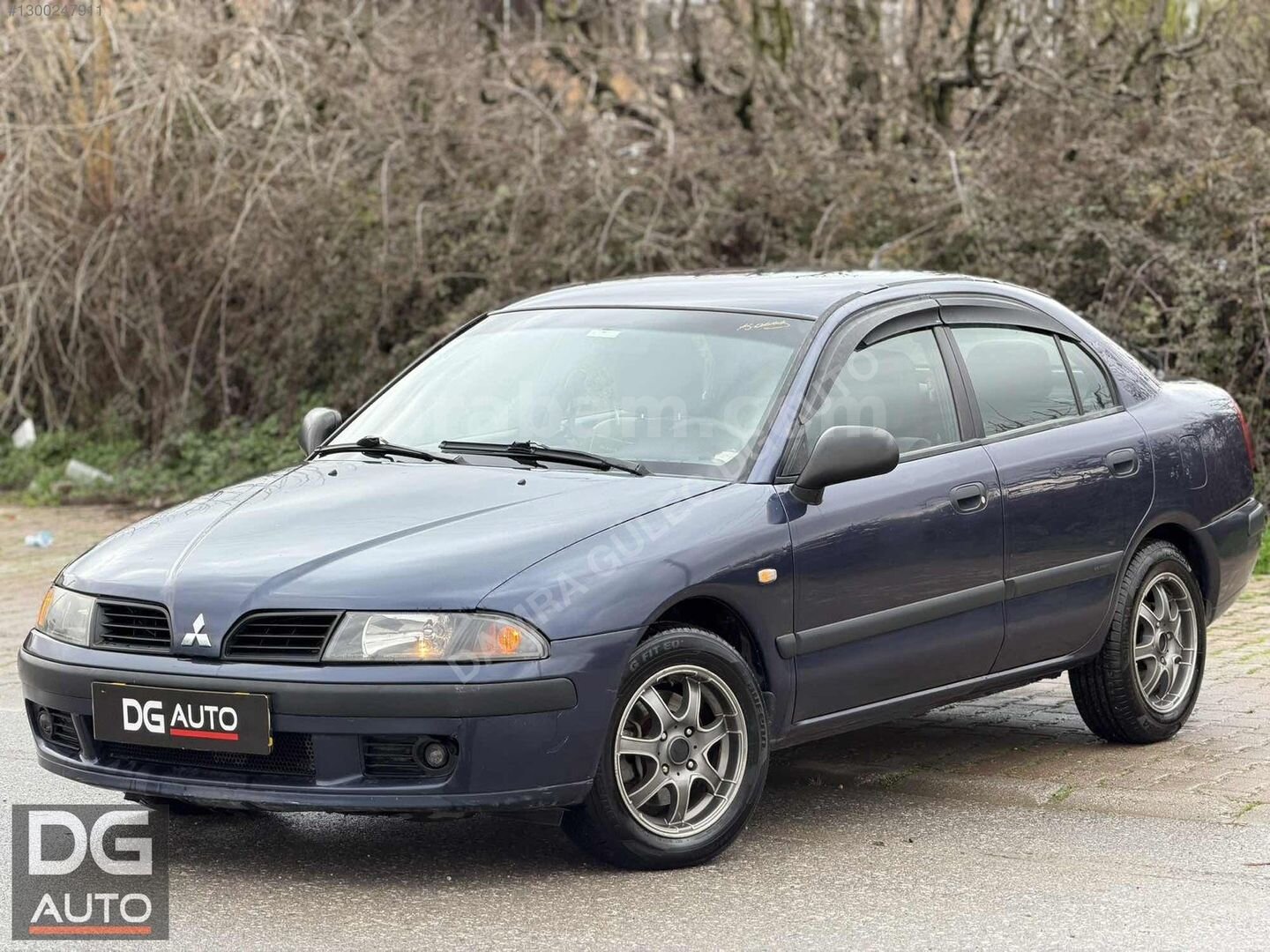 Galeriden Mitsubishi Carisma 1.6 Avance 2003 Model Sakarya 314.000 km Mavi 3