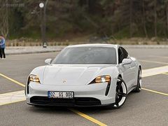Umut autodan hatasız porsche taycan