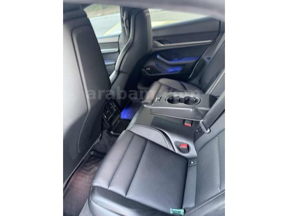 Umut autodan hatasız porsche taycan
