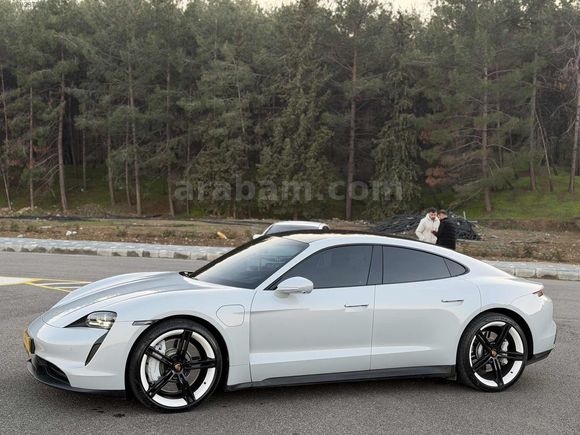 Umut autodan hatasız porsche taycan