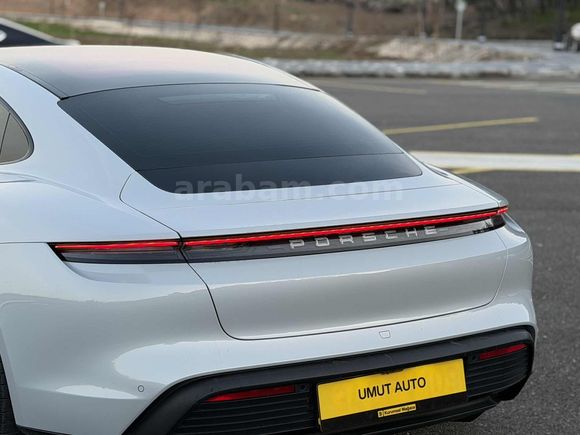 Umut autodan hatasız porsche taycan