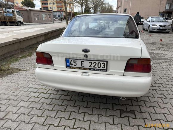 FORD ESCORT 1.6 16 V