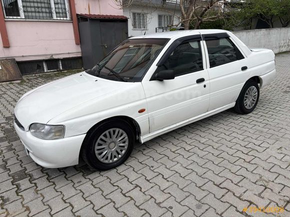 FORD ESCORT 1.6 16 V
